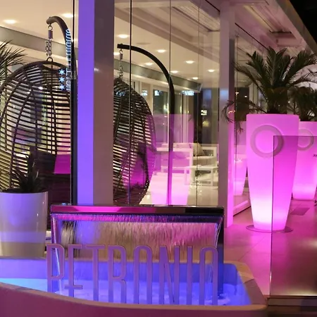 Petronio Hotel 3*