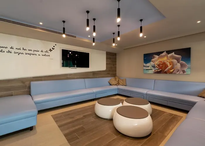 Petronio 3* ריצ'יונה